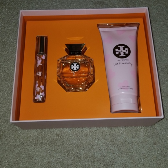 Tory Burch Other - Brand new Troy Burch set